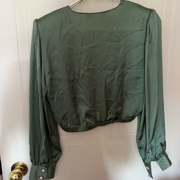 Green long-sleeve Zara Top - Picture 2 of 2